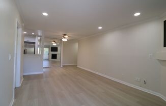 Remodeled Condo In Woodland Hills gated community!