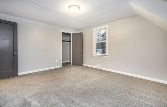 2 beds, 1 bath, $1,599