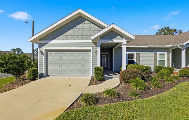 Villas of West 3Bed/2Bath End Unit