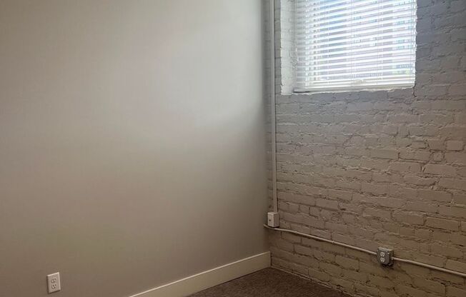 1 bed, 1 bath, 622 sqft, $1,110, Unit M-003
