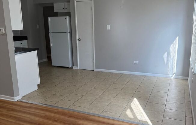 2 beds, 1 bath, $1,500, Unit 801-2D