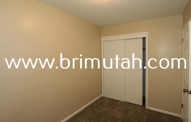 2 beds, 1 bath, 800 sqft, $1,295