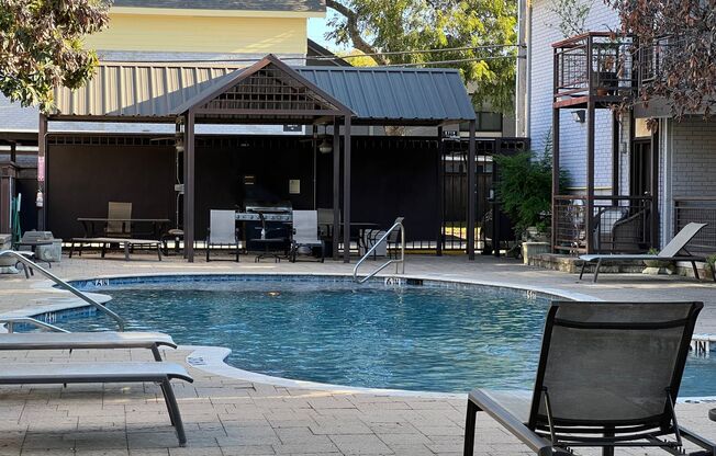 Spacious 2 bedroom with huge balcony! Community pool just steps away.