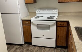 2 beds, 1 bath, $1,480, Unit 24