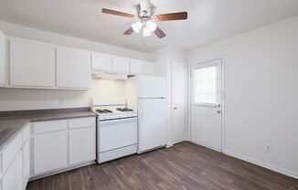 Briarcliff Apartments 5 minutes to everything Emory!