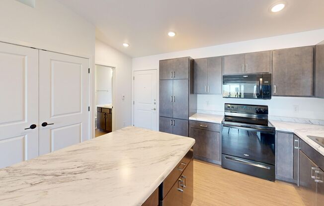2 beds, 2 baths, 912 sqft, $1,409, Unit 1244-12