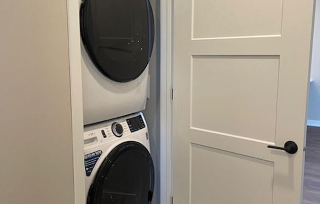 1 bed, 1 bath, 897 sqft, $2,695, Unit 314