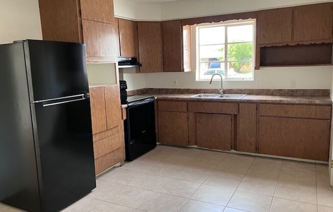 2 beds, 1 bath, $1,550