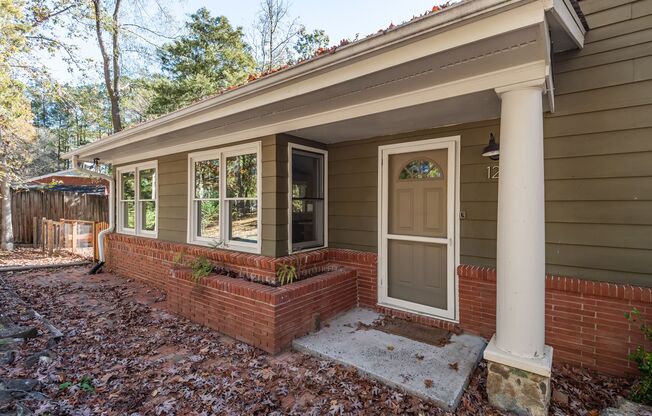 Wonderful home in prime Chapel Hill location available early December!