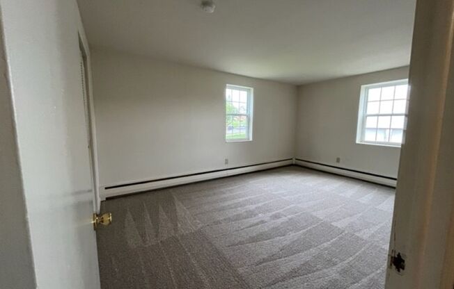 2 beds, 1 bath, 900 sqft, $1,525, Unit 123