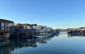 Furnished Sausalito Houseboat- Available Oct 7th to June 30,2025