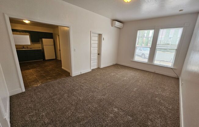 2 beds, 1 bath, $1,250, Unit 303 Colusa St