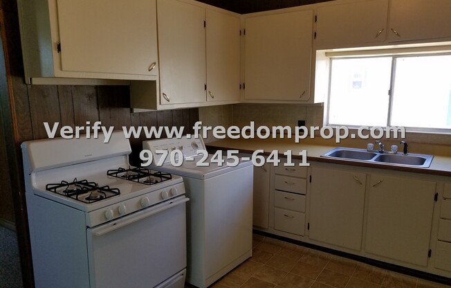 Tiny House Living!  1 Bedroom 1 Bath House
