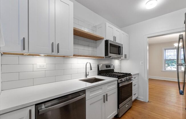 1 bed, 1 bath, $1,495, Unit 23-2B