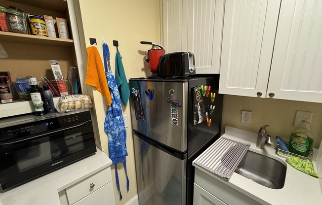 Studio, 1 bath, $2,550, Unit 3