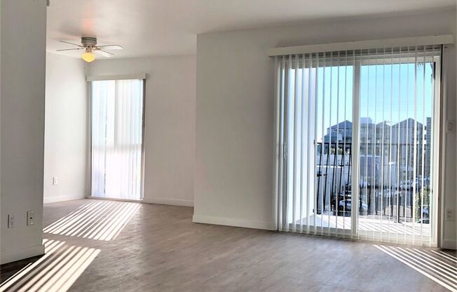 2 beds, 2 baths, 900 sqft, $3,145, Unit 28