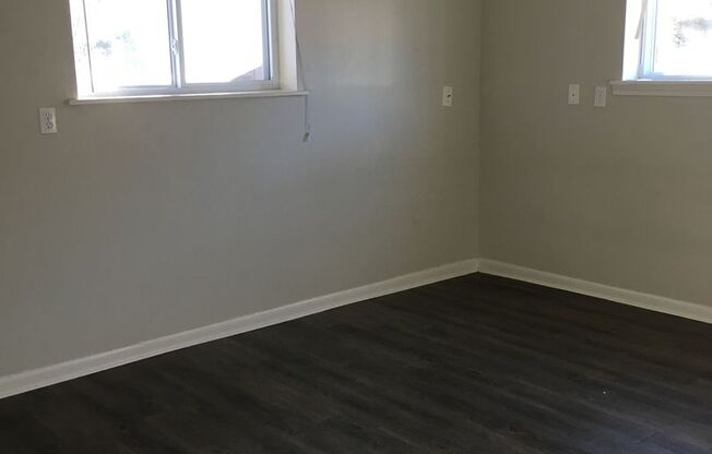 2 beds, 1 bath, 734 sqft, $825, Unit 36