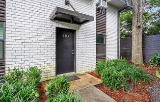 SPRING HILL OAKS CONDOMINIUMS