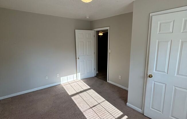 2 beds, 1 bath, $1,550