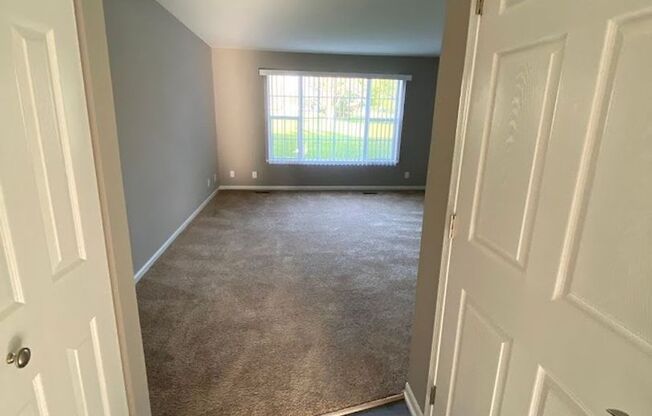2 beds, 1 bath, 1,000 sqft, $1,595, Unit 1155-8