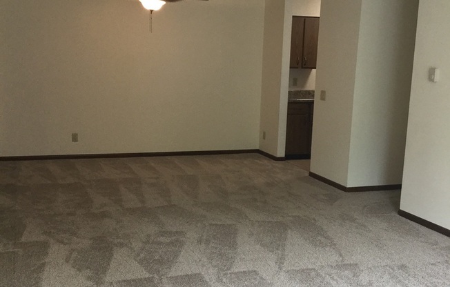 2 beds, 1 bath, 965 sqft, $1,750, Unit 7549CF