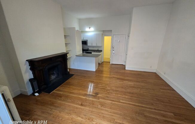 Studio, 1 bath, $2,550, Unit Unit 5