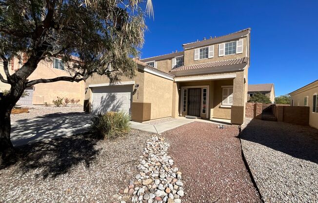 Beautiful 4 Bedroom Home Available Near Ladera Dr NW & Arroyo Vista Blvd NW!