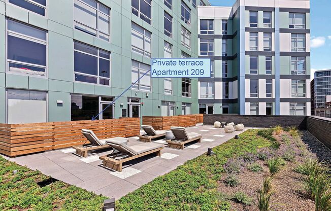 3 beds, 2 baths, 1,159 sqft, $4,550, Unit 209