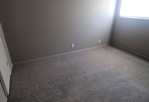 1 bed, 1 bath, 850 sqft, $1,050, Unit 6-610