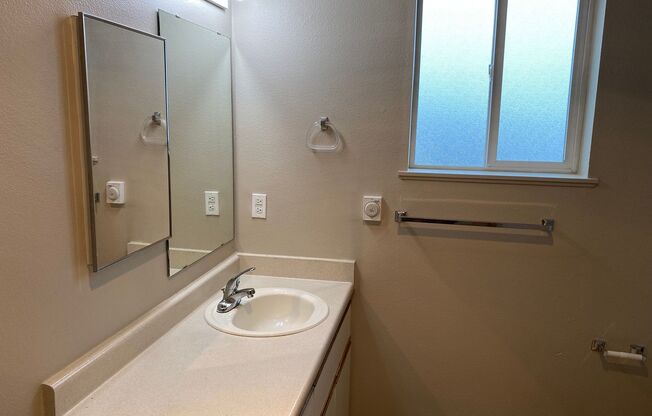 1 bed, 1 bath, 441 sqft, $1,292, Unit 318