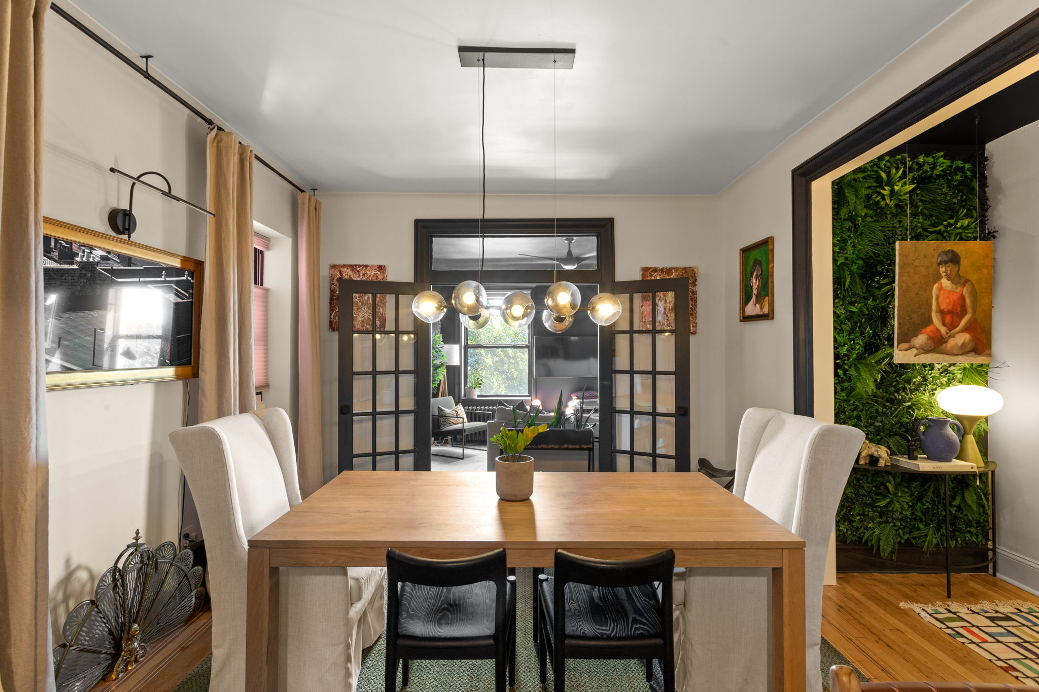 860 W 181 ST