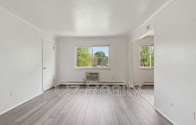 1733 CHRISTIAN AVE