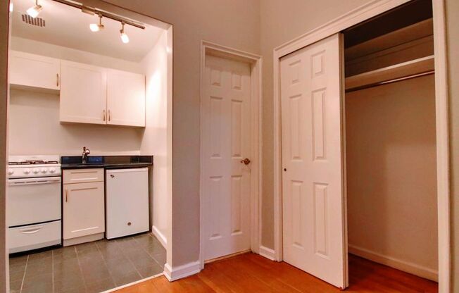 Studio, 1 bath, $2,895, Unit 1c