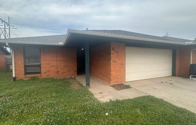2 Bed 2 Bath duplex on 10th and Council
