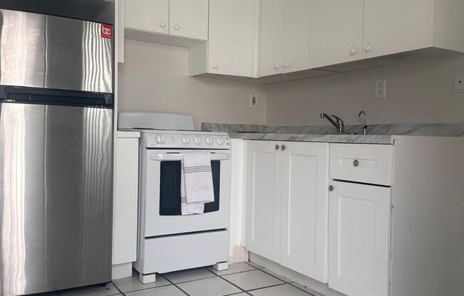 1 bed, 1 bath, 315 sqft, $1,500, Unit 122