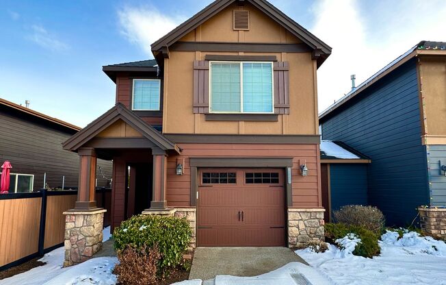 NW Townhome near Sawyer Park