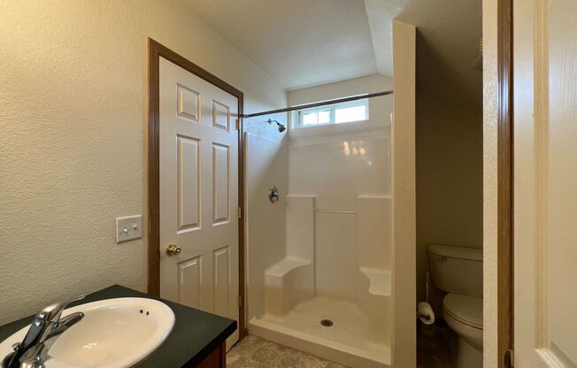 WINTER SPECIAL - $1695 Base Rent January-March - 2 Bed 2 Bath