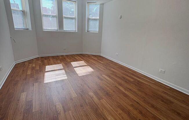 Pine St 316-318
