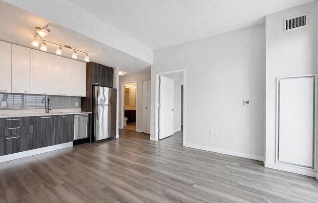 1 bed, 1 bath, $3,358, Unit 18J