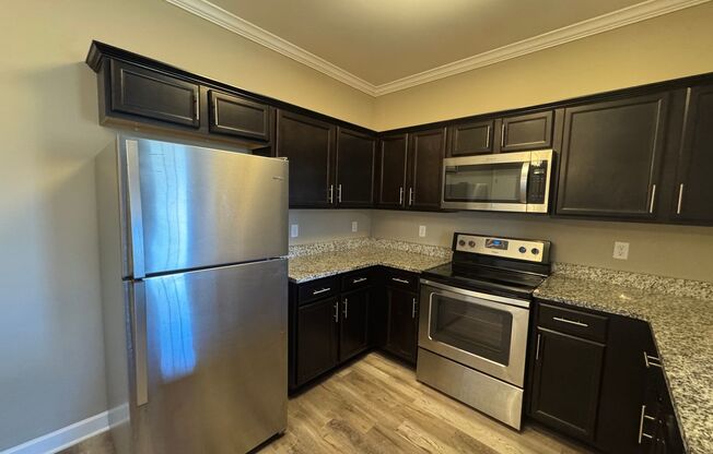 2 beds, 2 baths, 980 sqft, $975, Unit 222