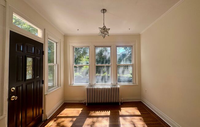 GORGEOUS 4 BEDROOM UNIVERSITY CITY/SPRUCE HILL TOWNHOUSE WITH GARAGE + EXTRA PARKING SPOT