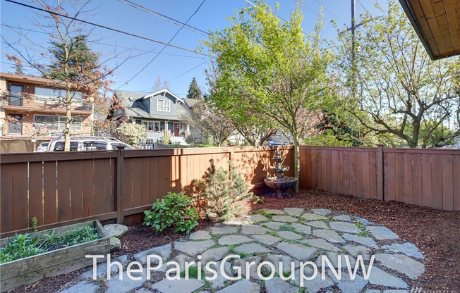 Stylish & Spacious 3br TH – Great Ballard Phinney Ridge Location!