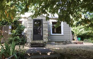 Charming 2 Bedroom 1 Bath house Available Now!