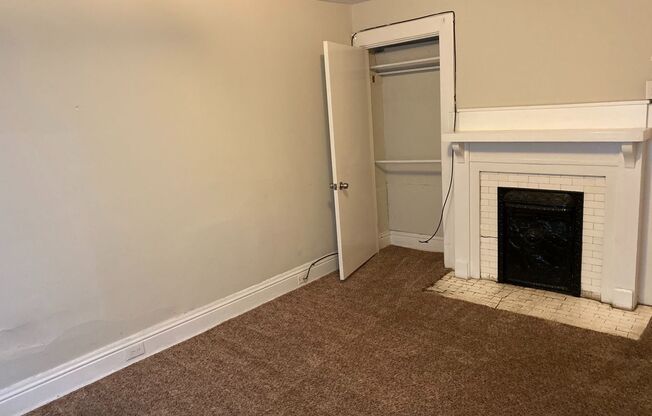 3 beds, 1 bath, $2,200