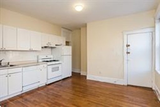 141 CHISWICK RD