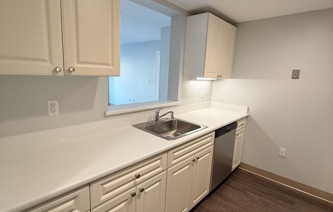 2 beds, 2 baths, 1,099 sqft, $4,110, Unit 903