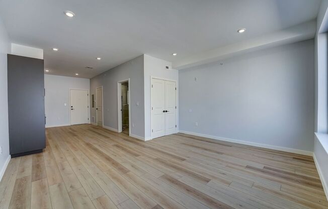 1 bed, 1 bath, $1,850, Unit 301