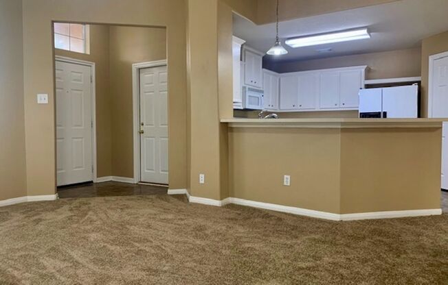 2 beds, 2 baths, $1,300