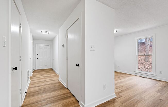 5605 THEA LN APTS