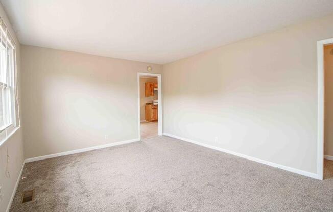 808 HELTON DR